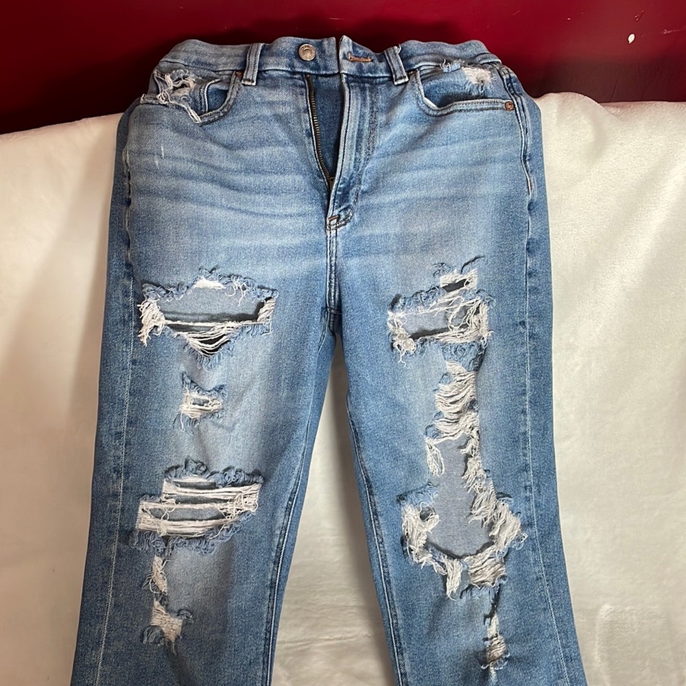 American Eagle mom jeans